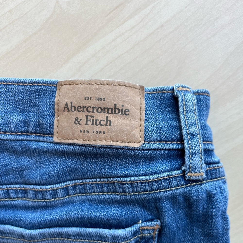 Abercrombie & Fitch Jean Shorts - Picture 4 of 6